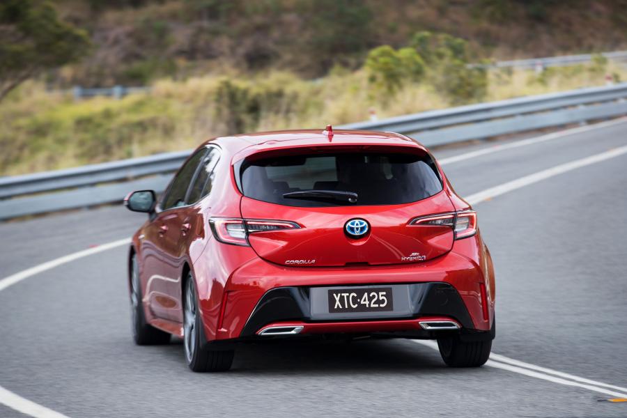  Toyota Corolla ZR Hybrid 2018 года  (AU) (фото 14 из 30)